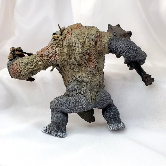 Lord of the Rings War in the North Snow Troll Figure 6" Statue 2010 LOTR - Picture 6 of 10